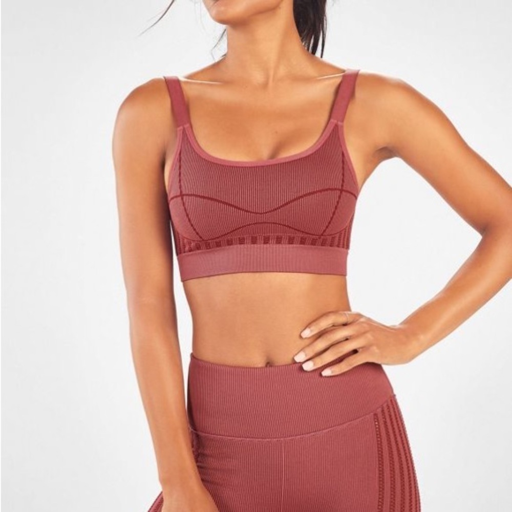 Kelia Seamless Sports Bra in Dark Rouge, S